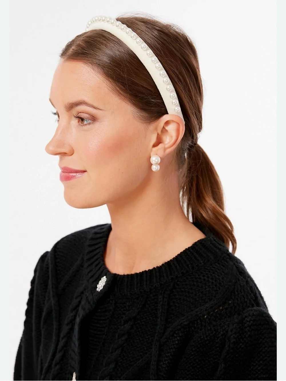 NWT Lele Sadoughi Ivory Cream White PEARL EMBELLISHED VELVET GIGI HEADBAND